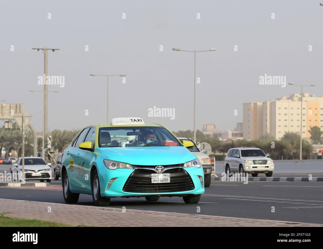 Una vista de un taxi público en Doha, Qatar Foto de stock