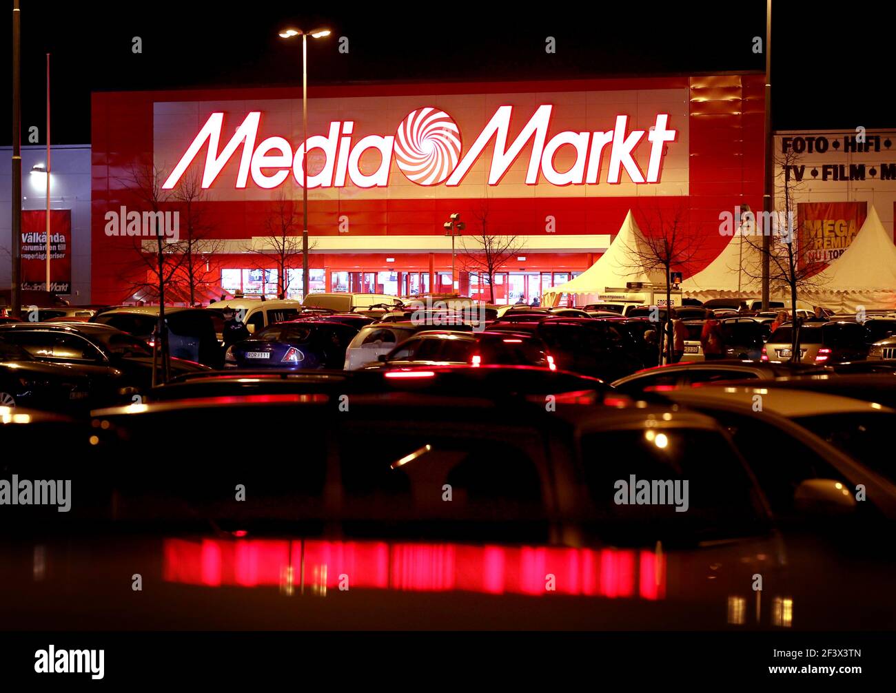 Signos de media markt fotografías e imágenes de alta resolución - Alamy