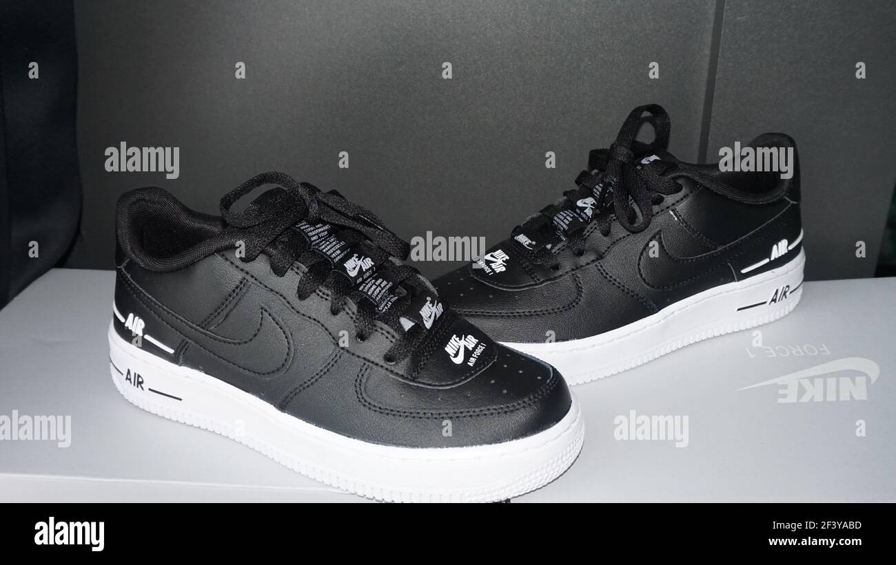 Zapatos Nike Air Fotos e Imágenes de stock - Página 4 - Alamy