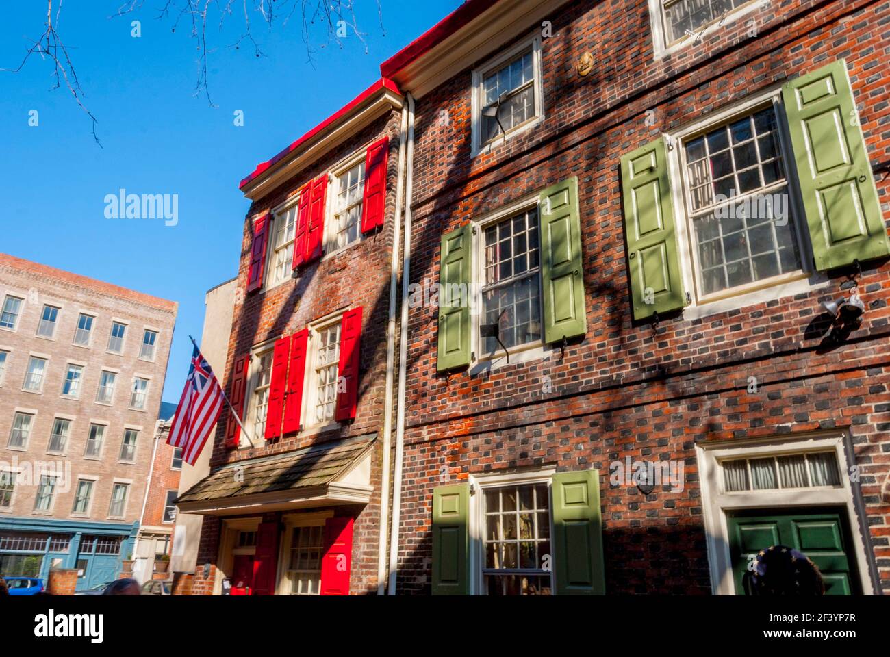 Casas en Elfreth's Alley, una colección de casas antiguas de Estados Unidos, Filadelfia Pennsylvania Foto de stock