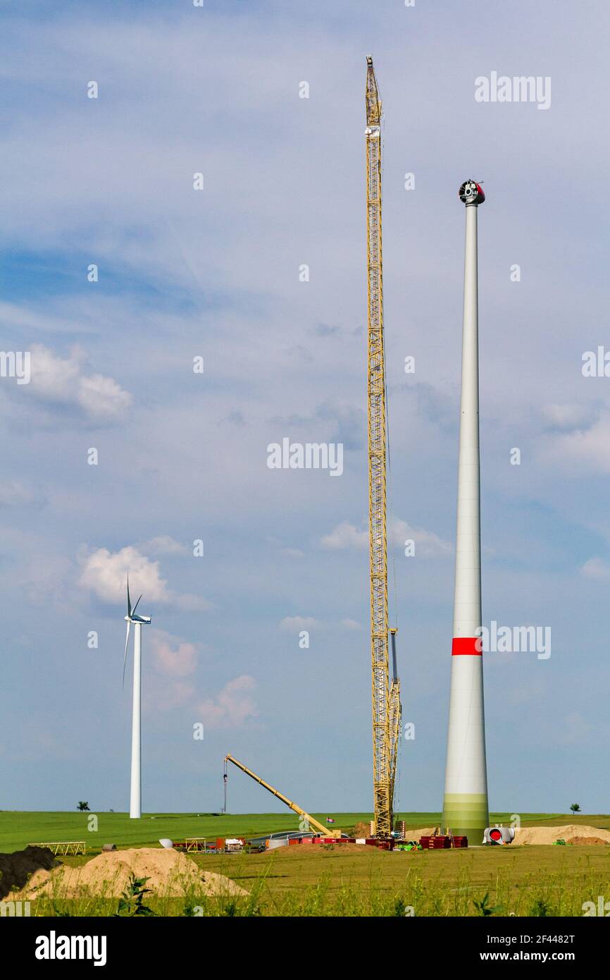 Baustelle Aufbau einer Windraftanlage Windrad Foto de stock