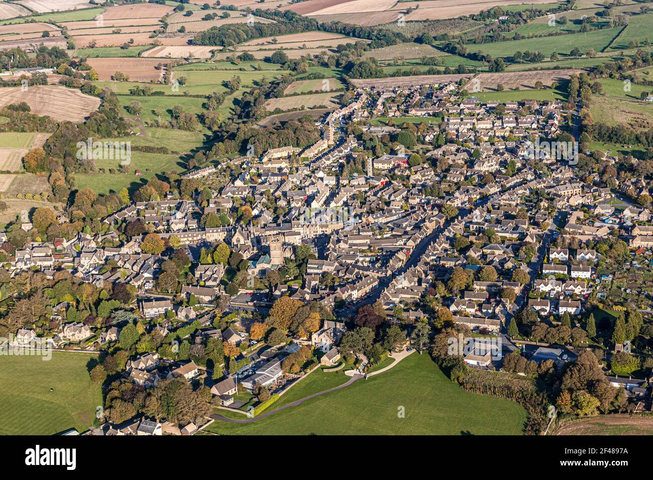 Una vista aérea de la ciudad de Stow en el Wold, Gloucestershire, Reino Unido Foto de stock