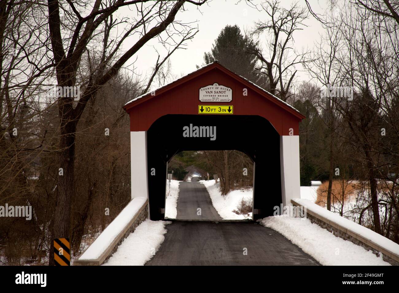 Van Sandt Covered Bridge, Condado de Bucks, Pensilvania, Estados Unidos. Foto de stock