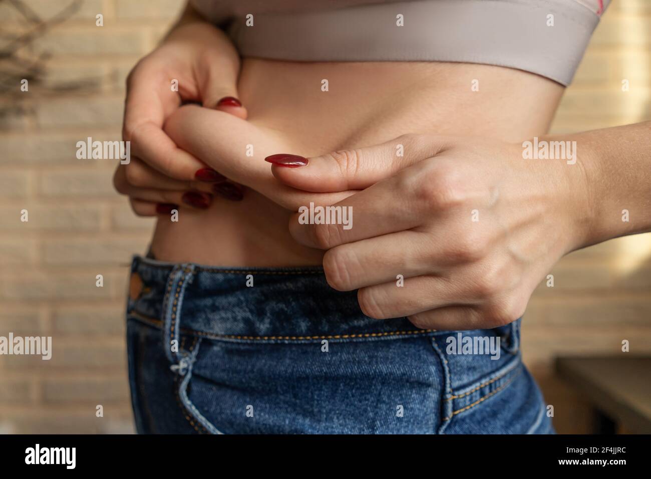 Lose belly fat fotografías e imágenes de alta resolución - Página 12 - Alamy