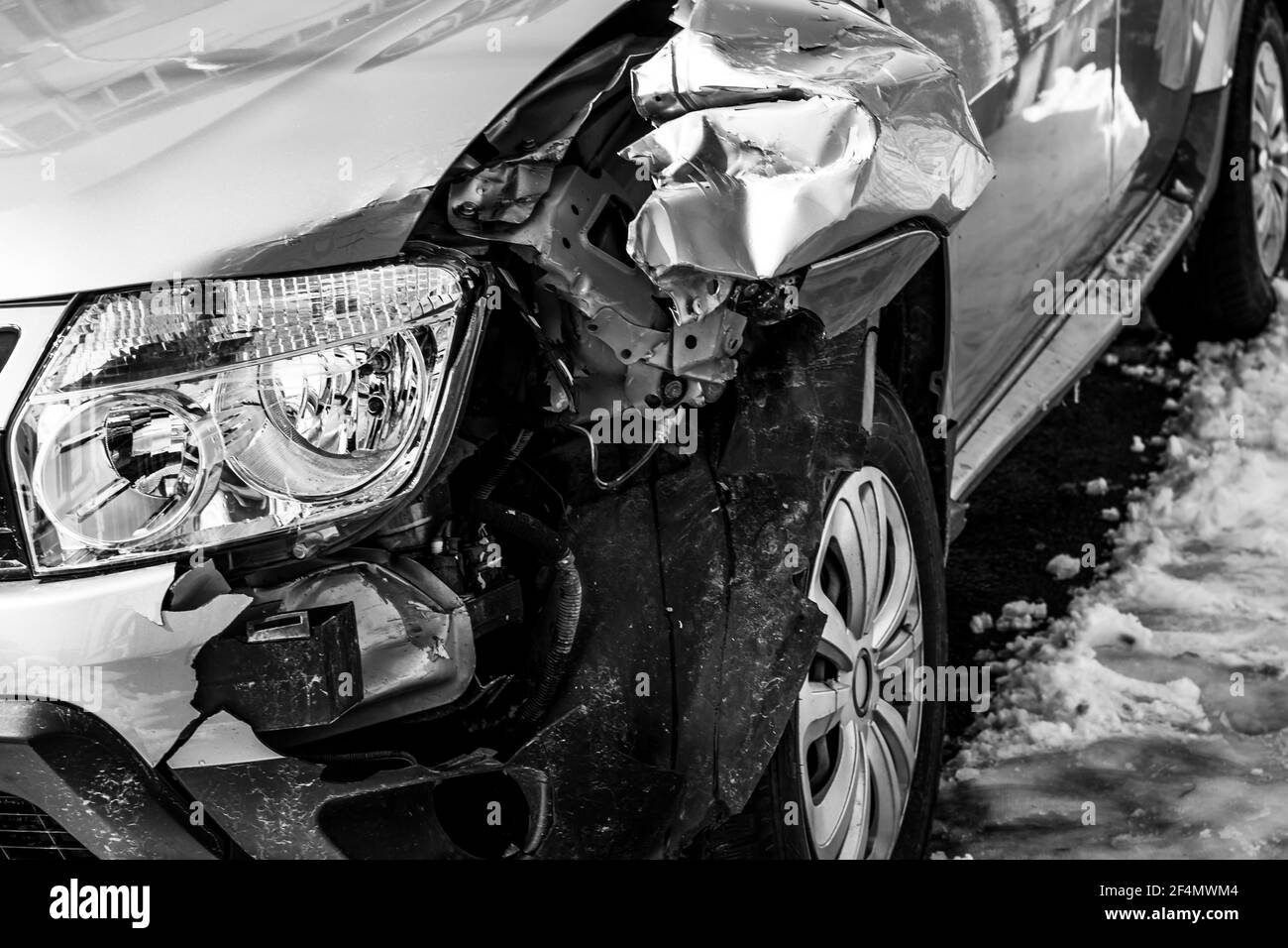 Autos chocados Imágenes de stock en blanco y negro - Alamy