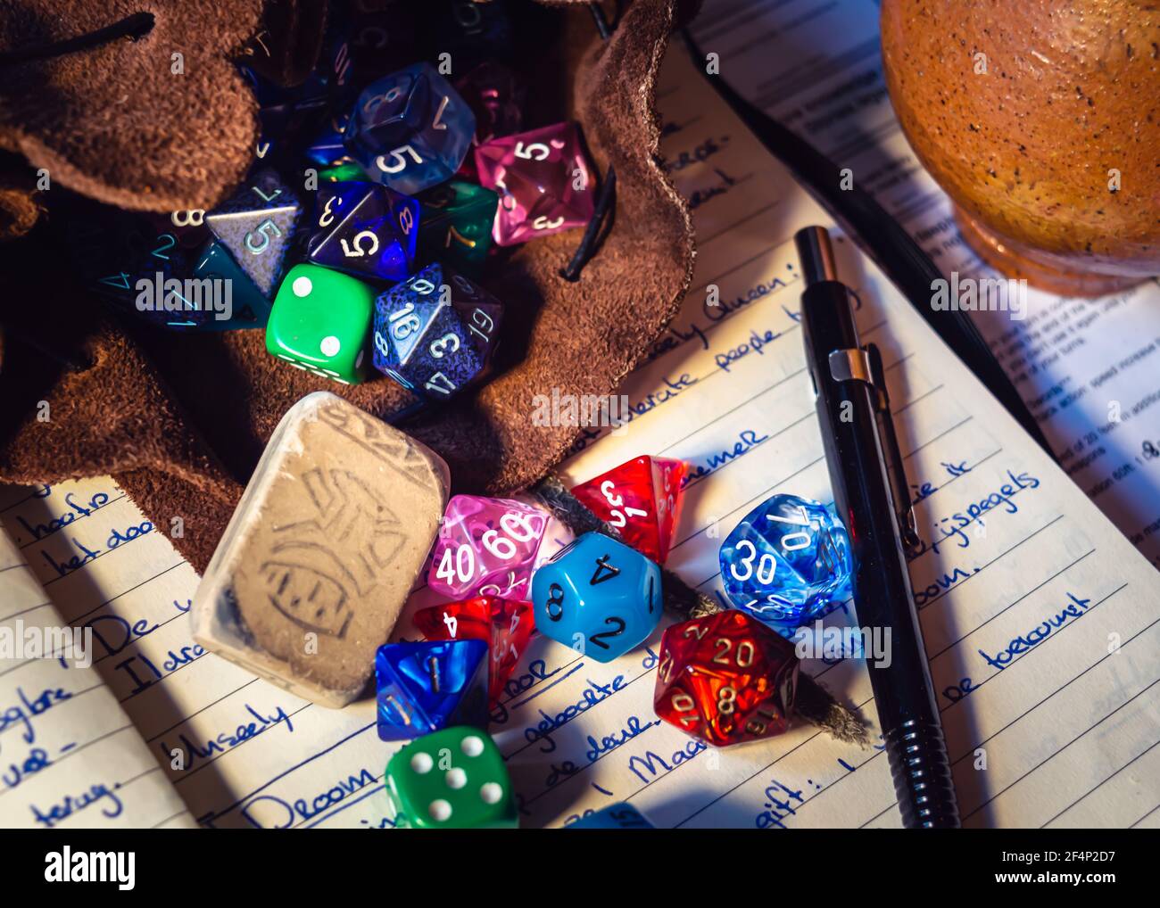 Dados de juego de rol fotografías e imágenes de alta resolución - Alamy