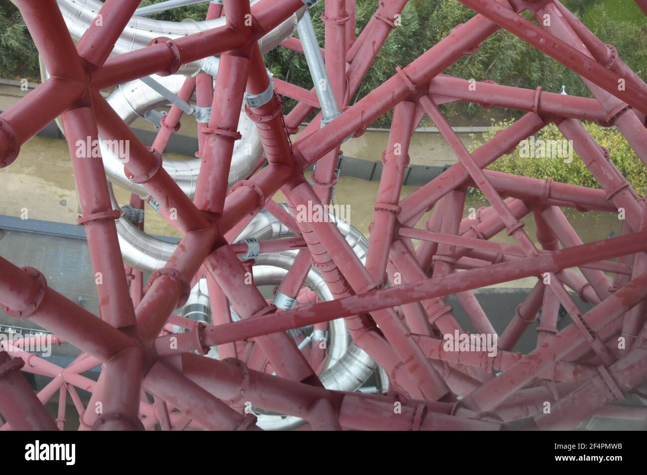 Tubos estructurales fotografías e imágenes de alta resolución - Alamy