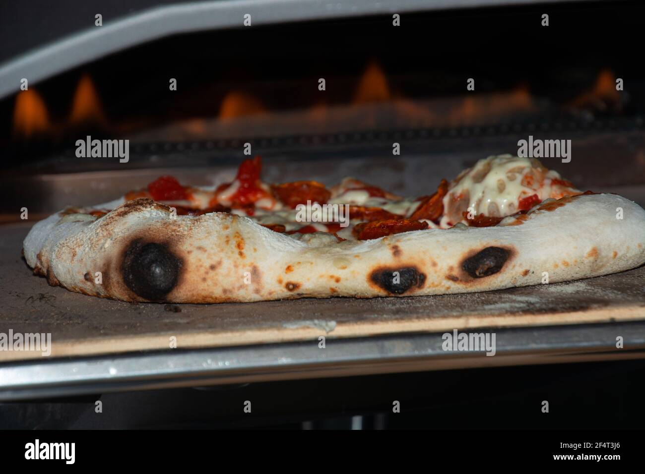 Estufa De Leã±a Italiana Fotos e Imágenes de stock - Alamy