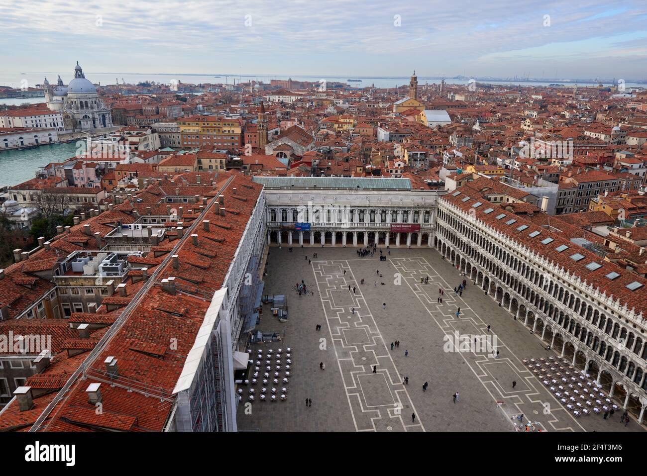 Geografía / viaje, Italia, Venecia, vista desde el Markusturm hacia la Plaza de San Marcos, Derechos adicionales-liquidación-Información-no-disponible Foto de stock