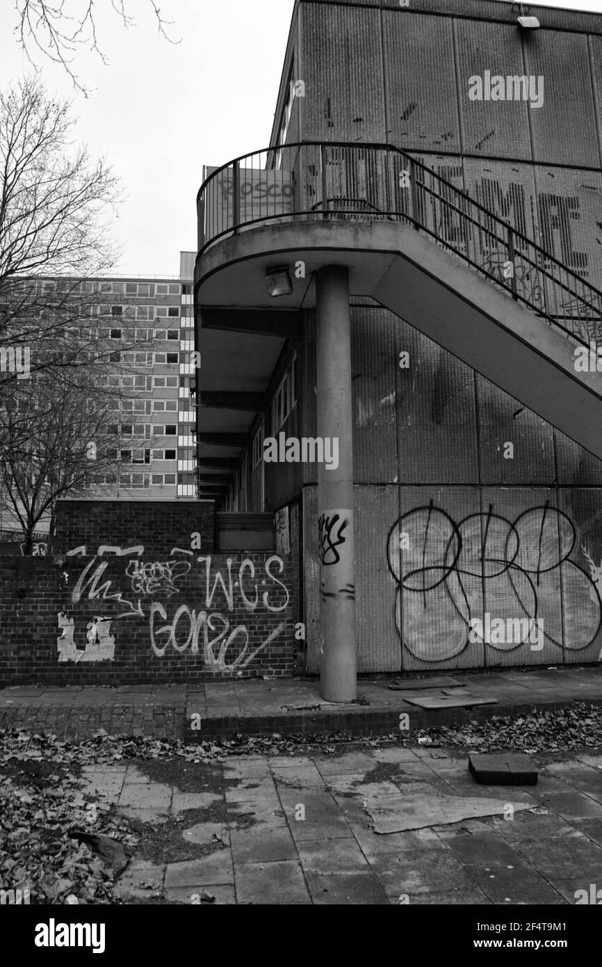 The Heygate Estate, Walworth, South London. La finca fue demolida en 2013. Este conjunto de fotos fueron tomadas justo antes de ser demolido en 2013. Foto de stock