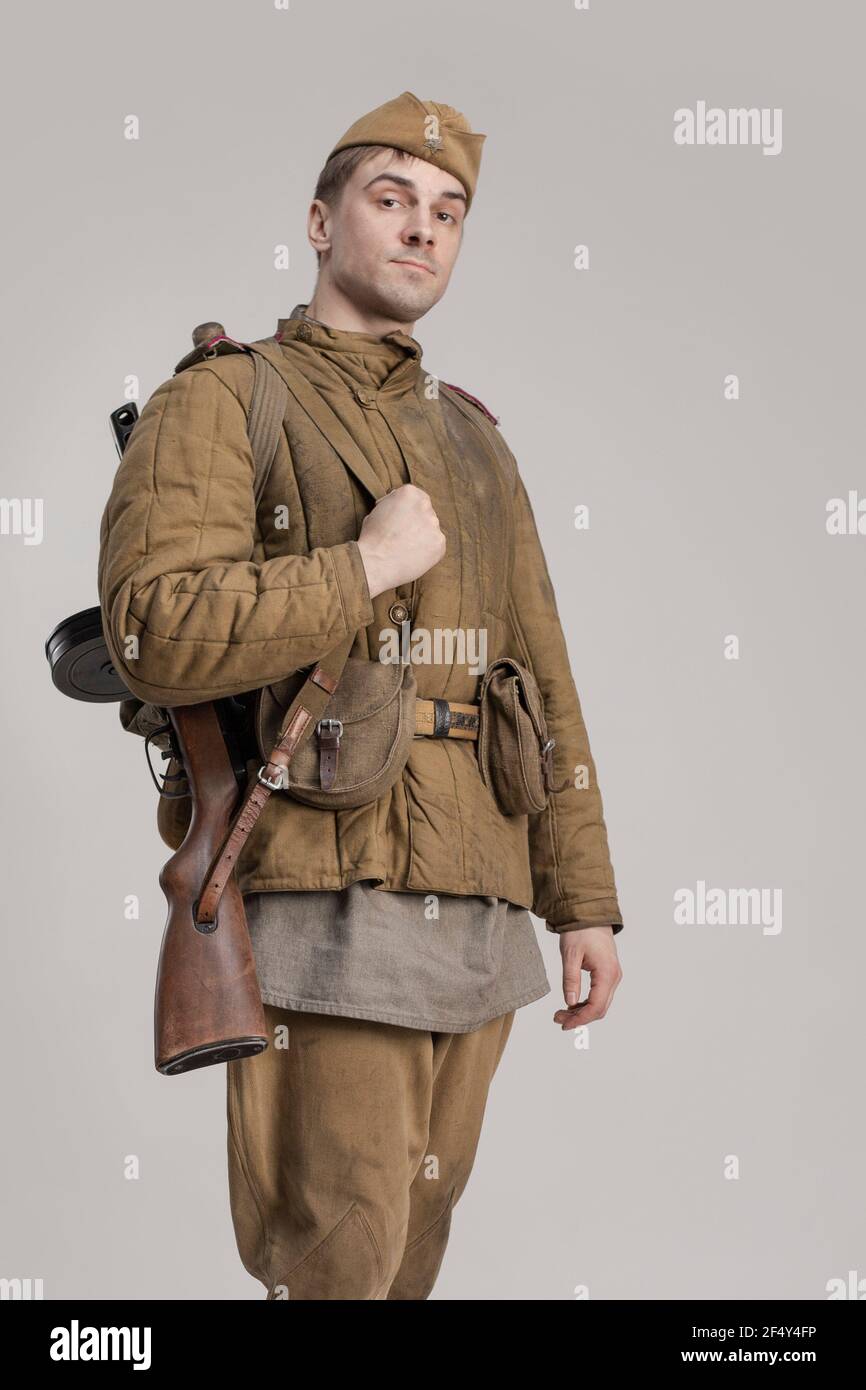 Soldado Antiguo, Hombre Con El Traje Militar Imagen de archivo
