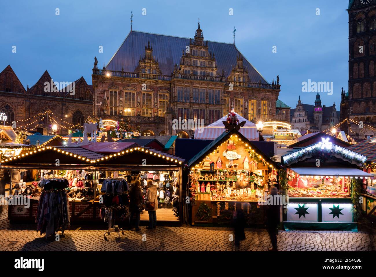 Geografía / viajes, Alemania, Bremen, mercado, ayuntamiento, Mercado de Navidad, Derechos adicionales-liquidación-Información-no-disponible Foto de stock