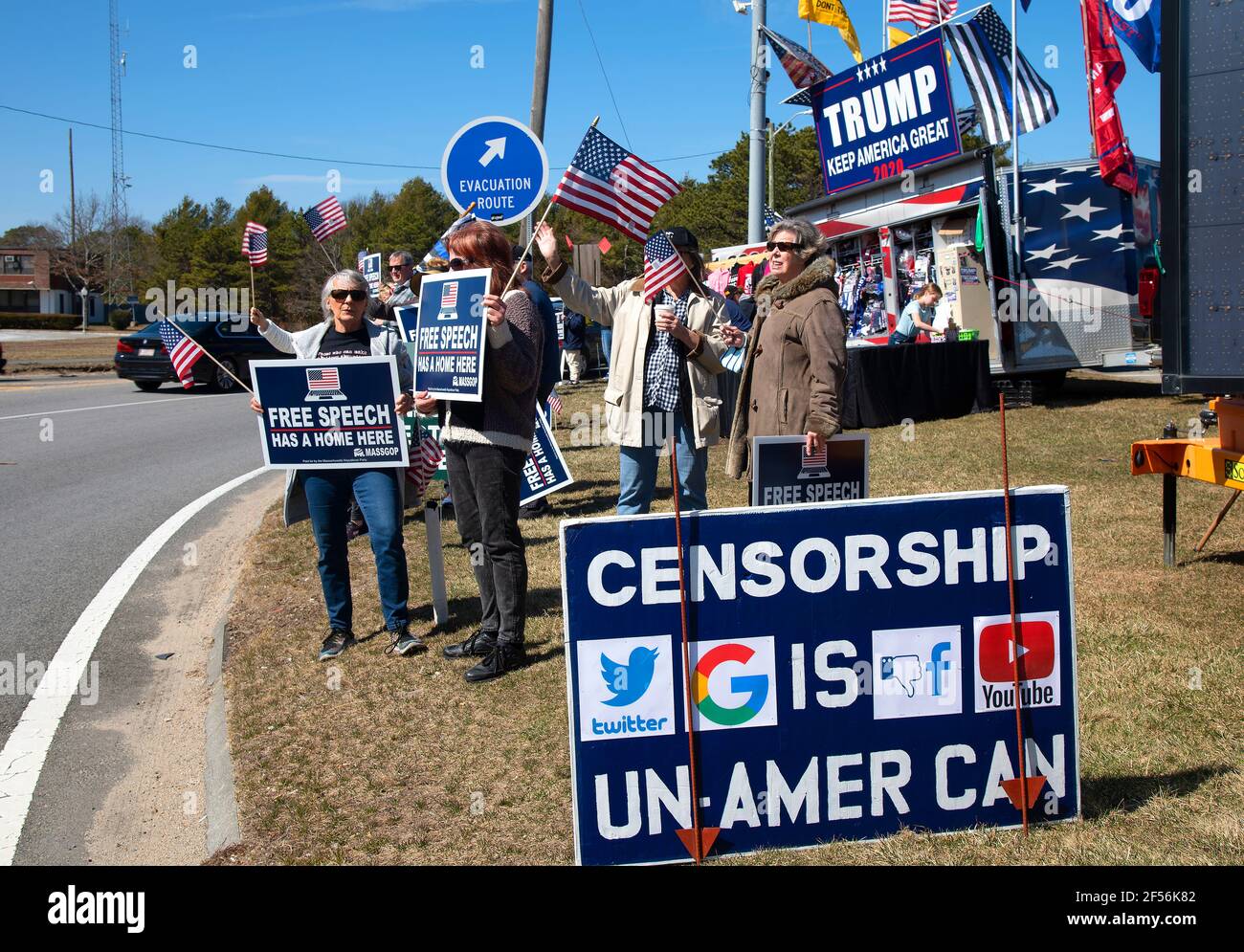 Un mitin contra la censura en Cape Cod, Estados Unidos. Lucha contra la censura. Foto de stock