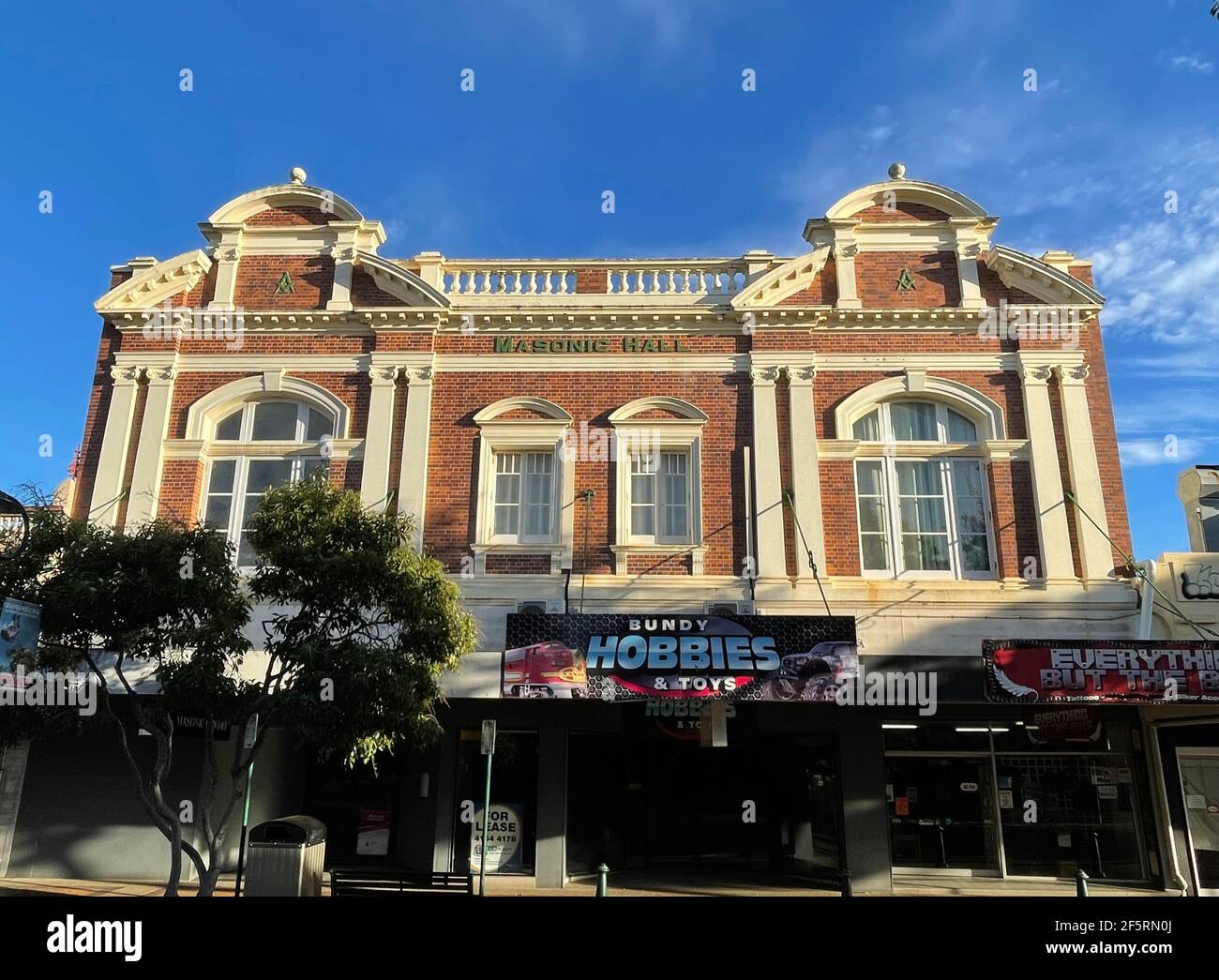 Fachada del histórico edificio Masonic Hall en la calle Bourbong en Bundaberg, Queensland, Australia Foto de stock