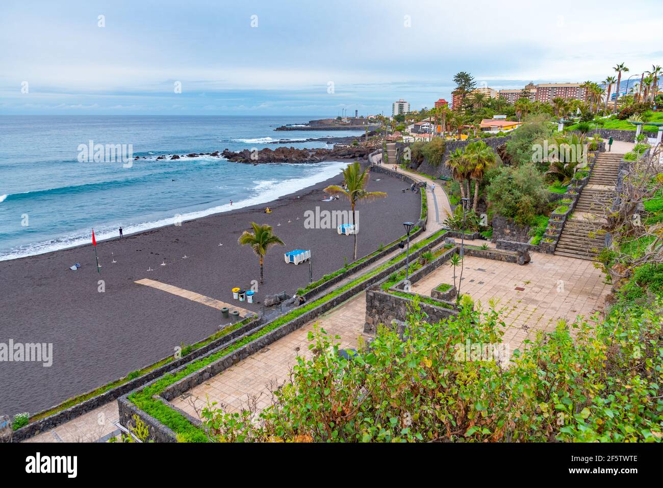 Playa Maria Jiménez en Puerto de la Cruz, Tenerife, Islas Canarias, España  Fotografía de stock - Alamy
