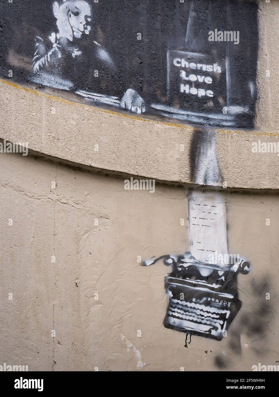 Arte callejero al estilo de Banksy, Reading Bridge, Reading, Berkshire, Inglaterra, REINO UNIDO, GB. Foto de stock