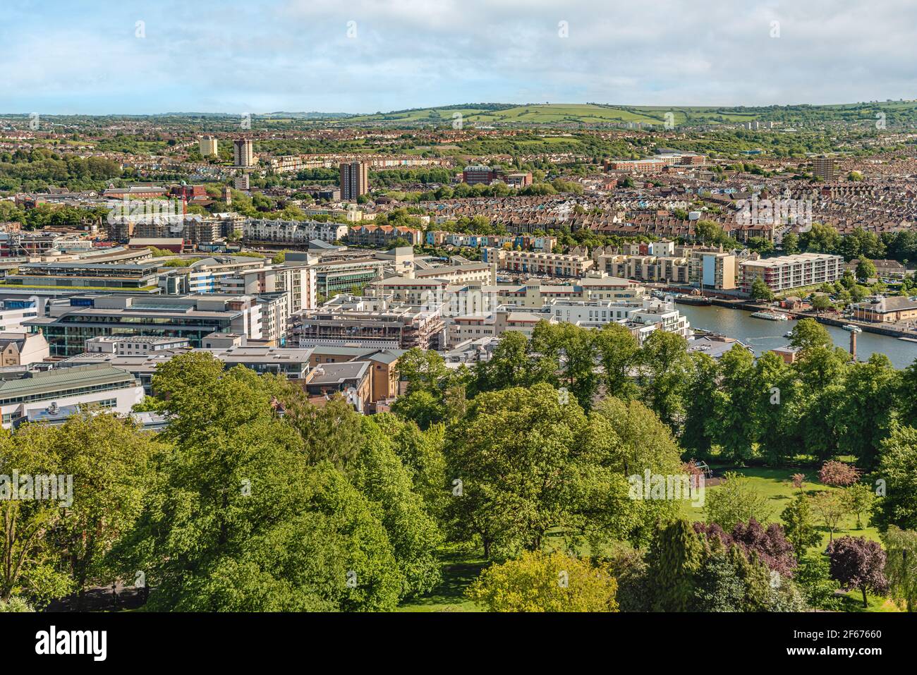 Vista de la ciudad de Bristol, vista desde la Torre Cabot, Somerset, Inglaterra, Reino Unido Foto de stock