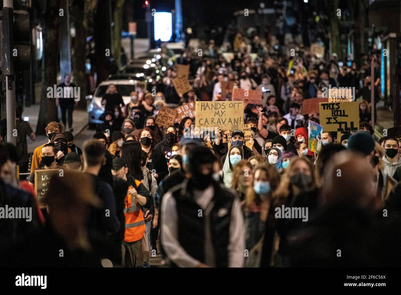 La gente participa en una protesta de "matar el proyecto de ley" en Bristol contra el proyecto de ley de policía, crimen, sentencia y tribunales. Foto de stock