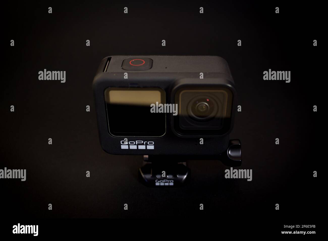 Avola, Sicilia - 31st de marzo de 2021: Primer plano de un GoPro Hero 9 Negro. La cámara acción es la versión más reciente de la Marca y es capaz de