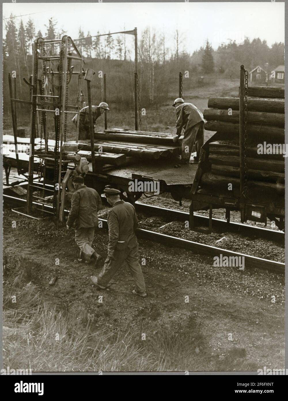 Mantenimiento del tramo entre Harsjön y Bälgviken en 1967. Foto de stock