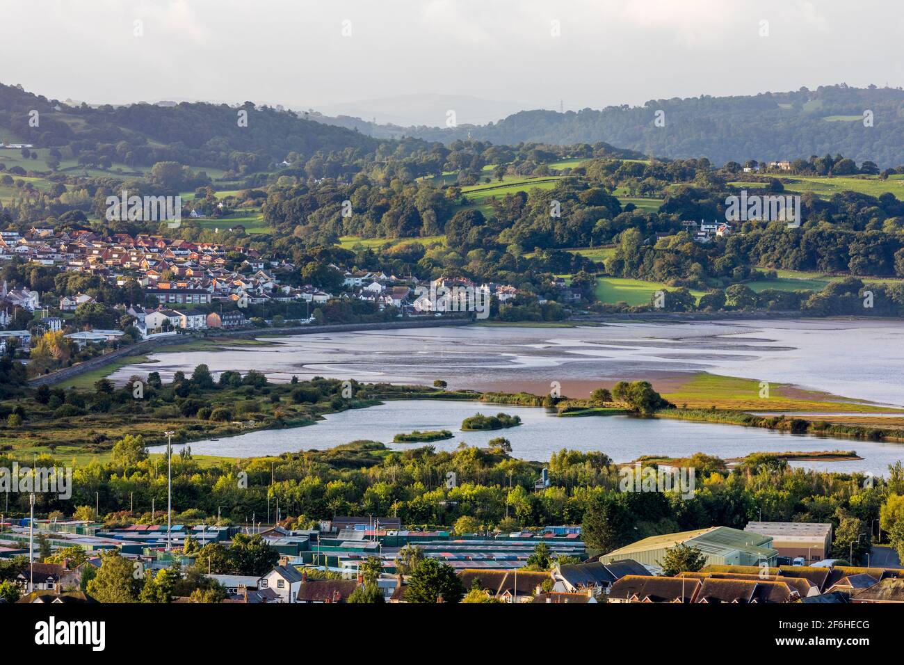 Conwy Estuary and Town; Gales; Reino Unido Foto de stock