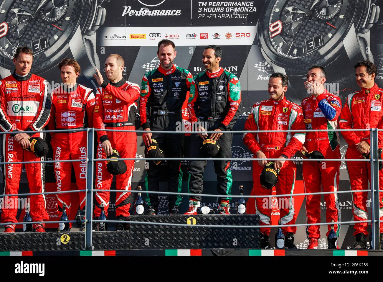 97 AL HARTHY Ahmad, ADAM Jonny (gbr), Aston Martin V12 equipo Omán Equipo de carreras con TF Sport, podio ambiente durante la serie Blancpain GT 2017, en Monza, Italia, de avril 21 a 23 - Foto Florent Gooden / DPPI Foto de stock