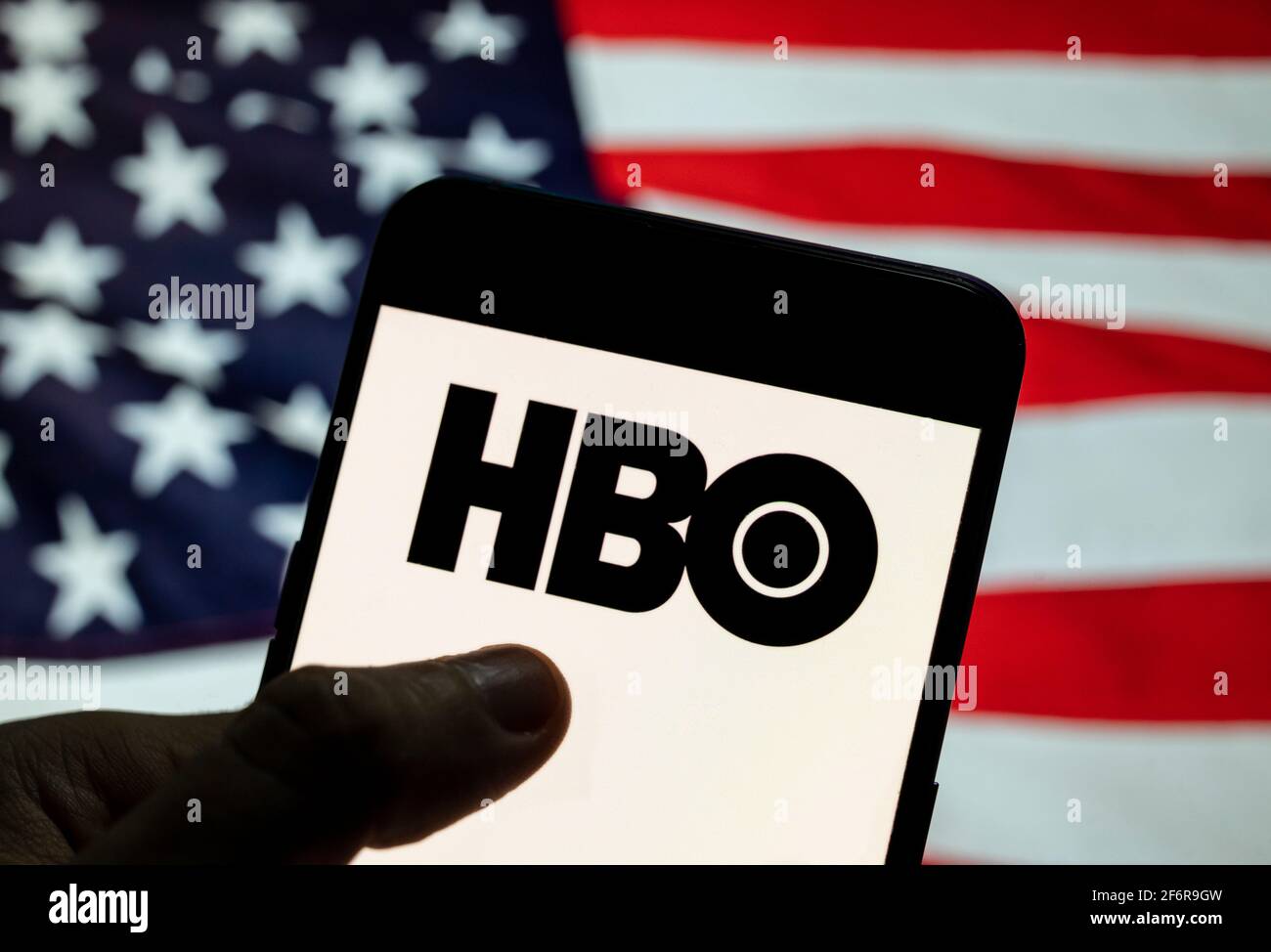En esta ilustración de la foto, el logotipo de la cadena de televisión por  cable y satélite de primera calidad de Estados Unidos de América (EE.UU.)  se ve en un dispositivo móvil