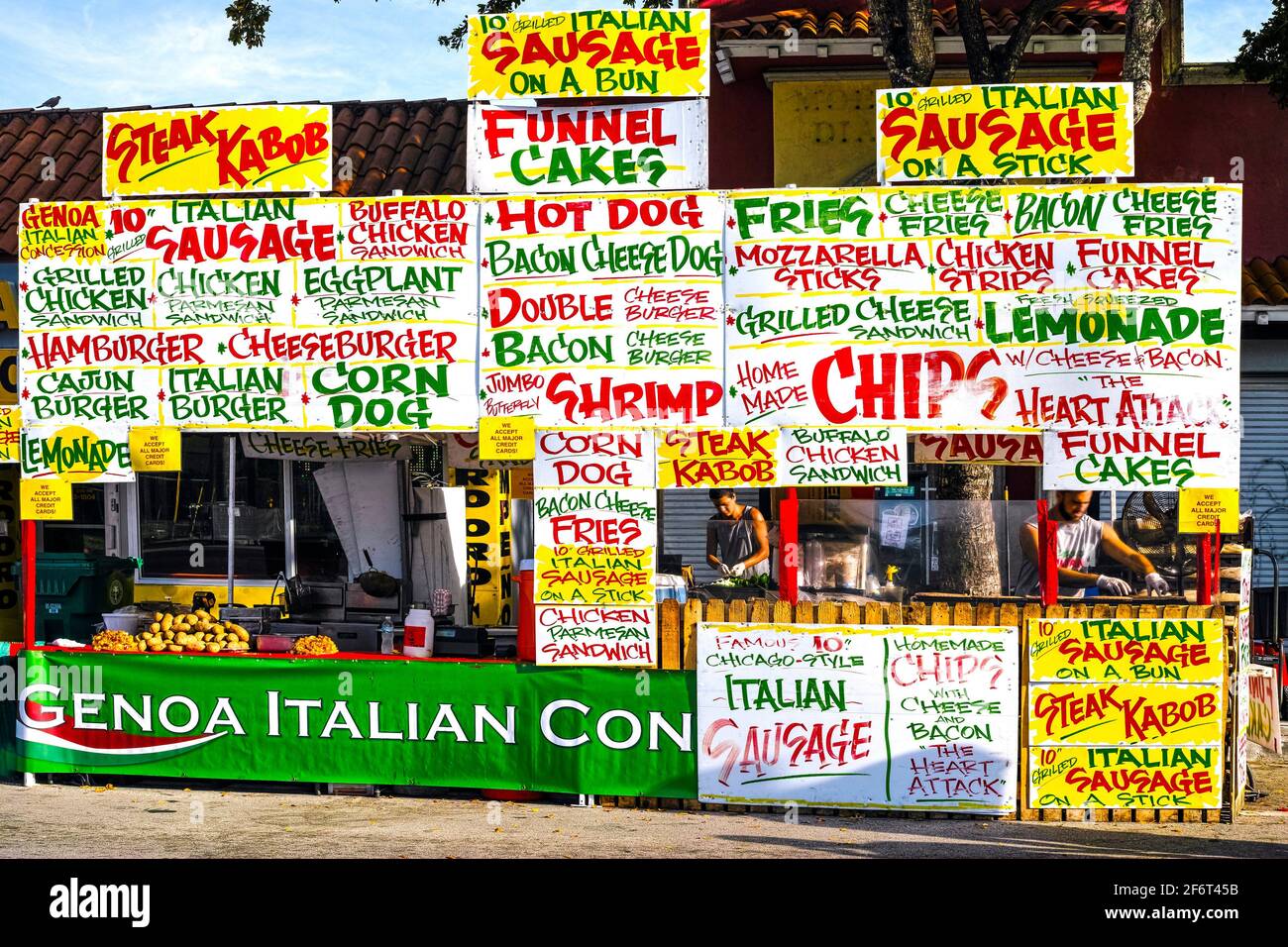 Soporte de comida rápida. Carnaval de Miami. Florida. EE.UU. Foto de stock