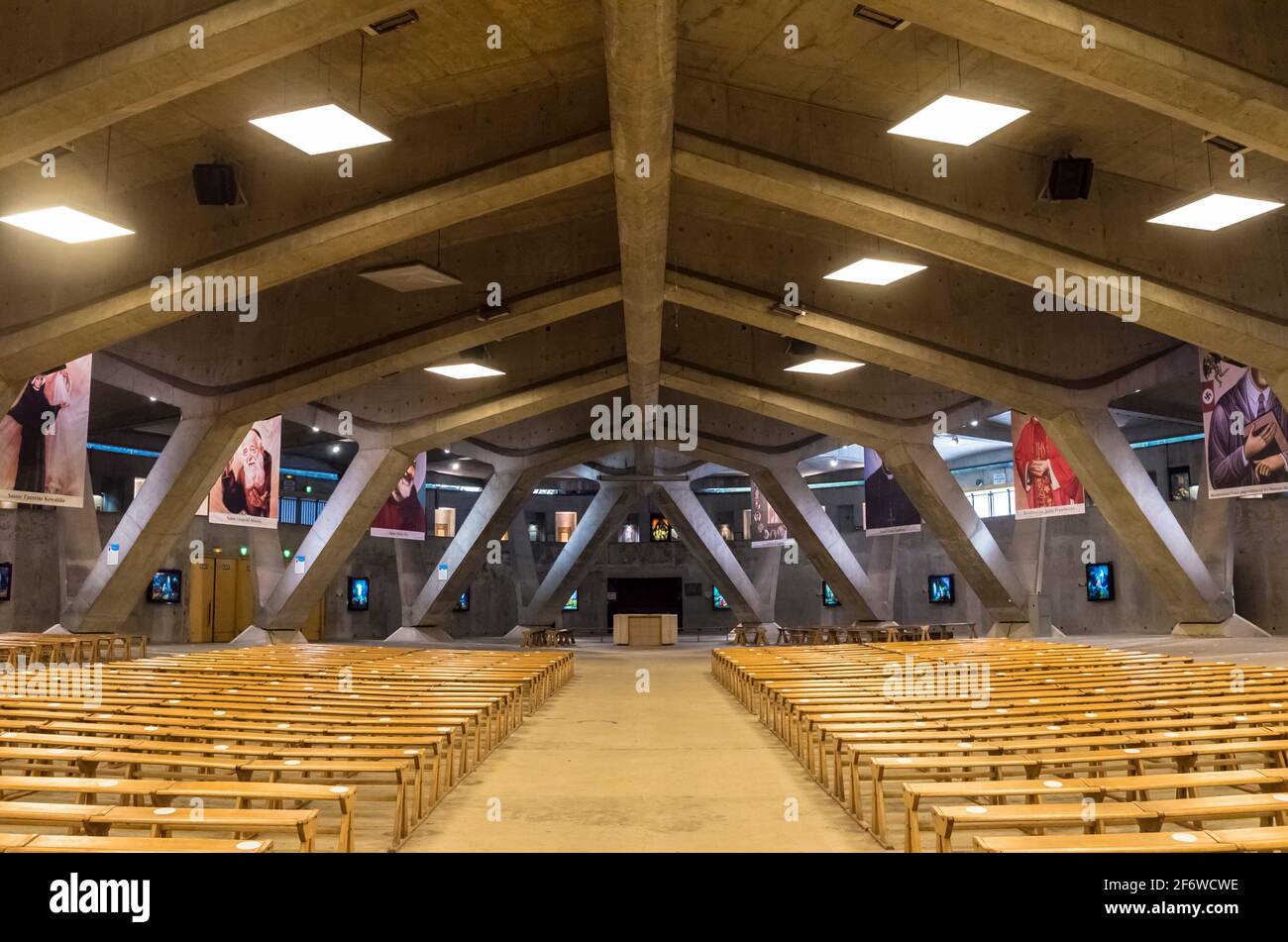 Basílica de San Pío X, Santuario de Lourdes, Lourdes, departamento de Altos Pirineos, Occitanie