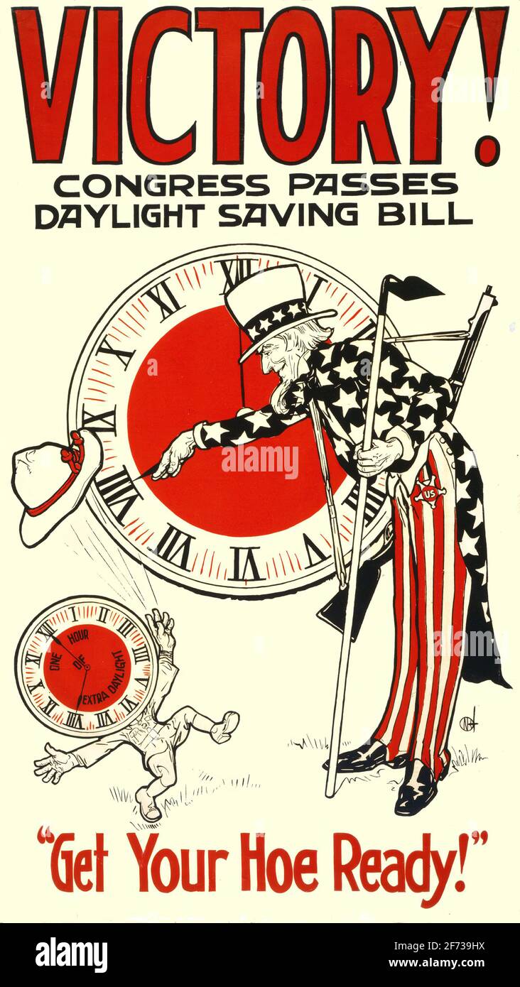 Un póster vintage de WW2 informando a la gente sobre la introducción de Horario de verano en EE.UU Foto de stock