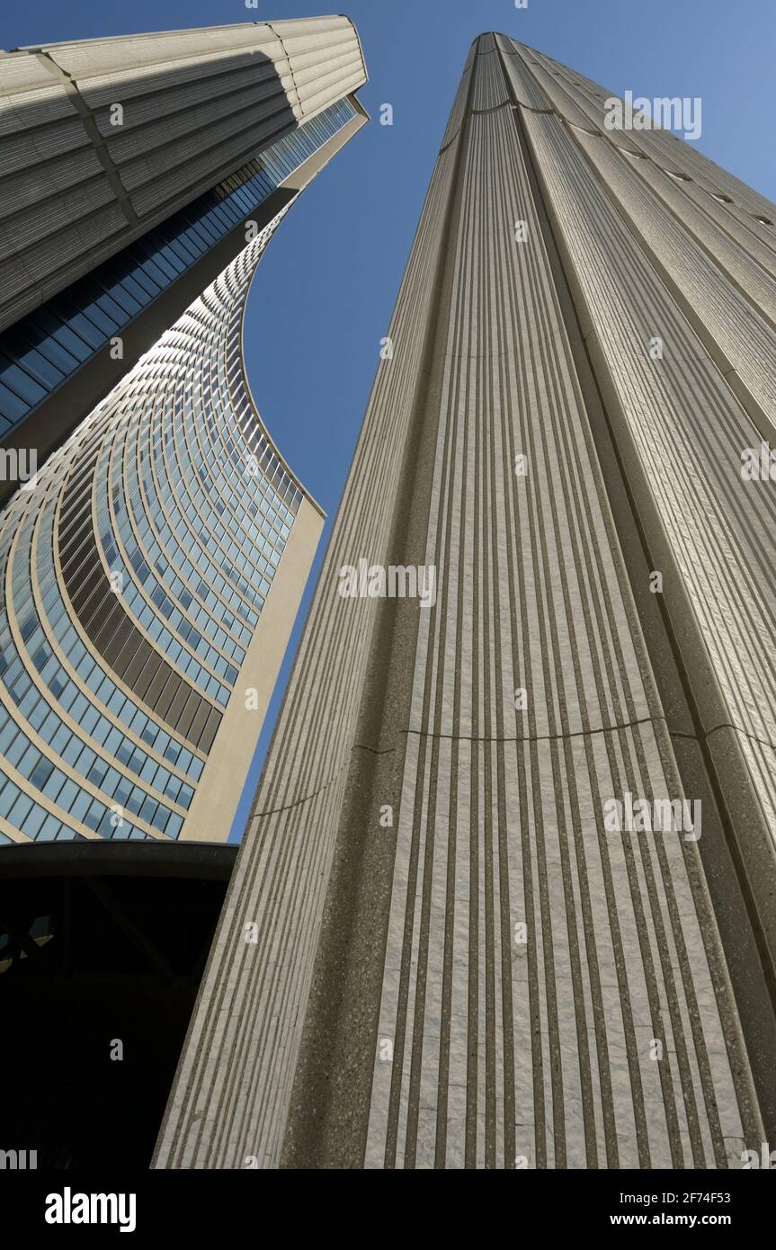 Nuevo Ayuntamiento de Toronto (Canadá) diseñado por el arquitecto finlandés Viljo Revell Foto de stock