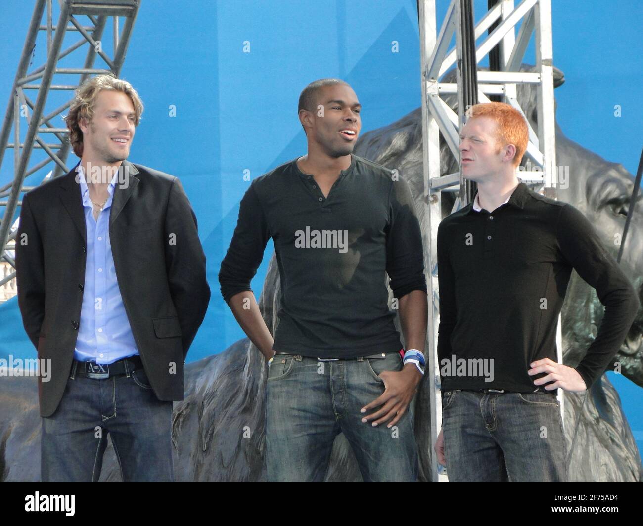 ¡una lágrima para ir! - Concierto en Trafalgar Square 1 año antes de los Juegos Olímpicos 2012, Londres, Reino Unido Foto de stock