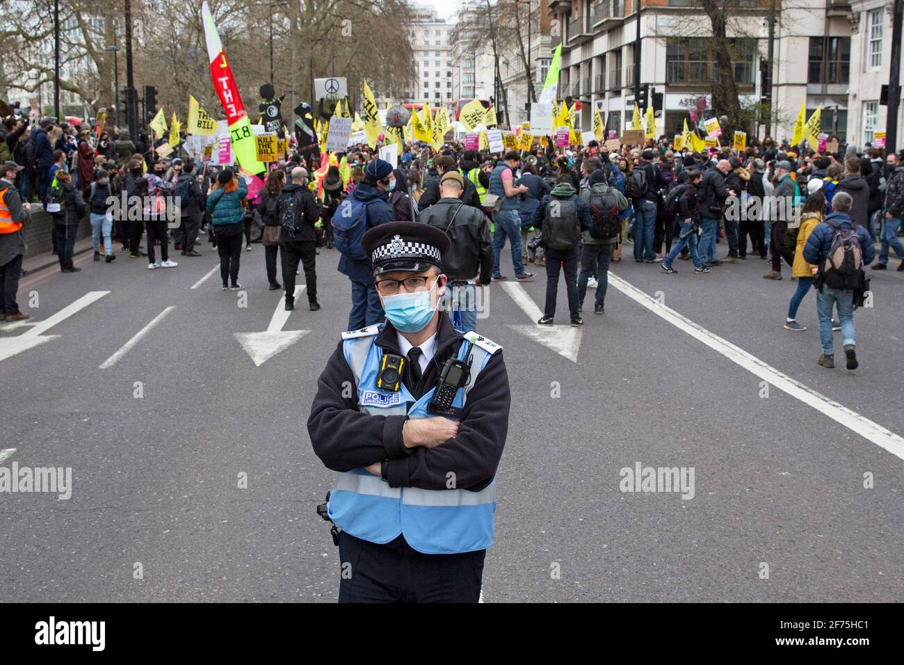 Protesta de la Policía y del crimen en el centro de Londres, se dirige a la violencia entre los manifestantes y la Policía el 3rd 2021 de abril Foto de stock