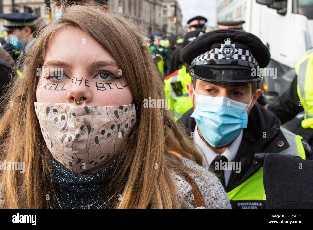 Protesta de la Policía y del crimen en el centro de Londres, se dirige a la violencia entre los manifestantes y la Policía el 3rd 2021 de abril Foto de stock