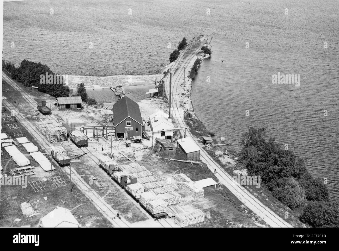 Fotografía aérea sobre el puerto en el lago, tomada por el fotógrafo aéreo Oscar Bladh en 1938. Foto de stock