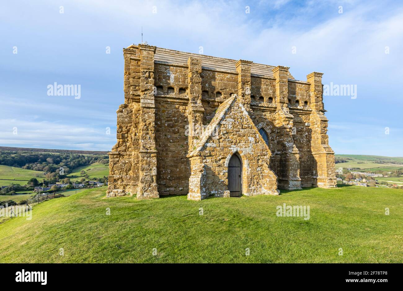 Capilla de Santa Catalina, una pequeña capilla en una colina sobre el pueblo de Abbotsbury en Dorset, al suroeste de Inglaterra, dedicada a Santa Catalina de Alejandría Foto de stock