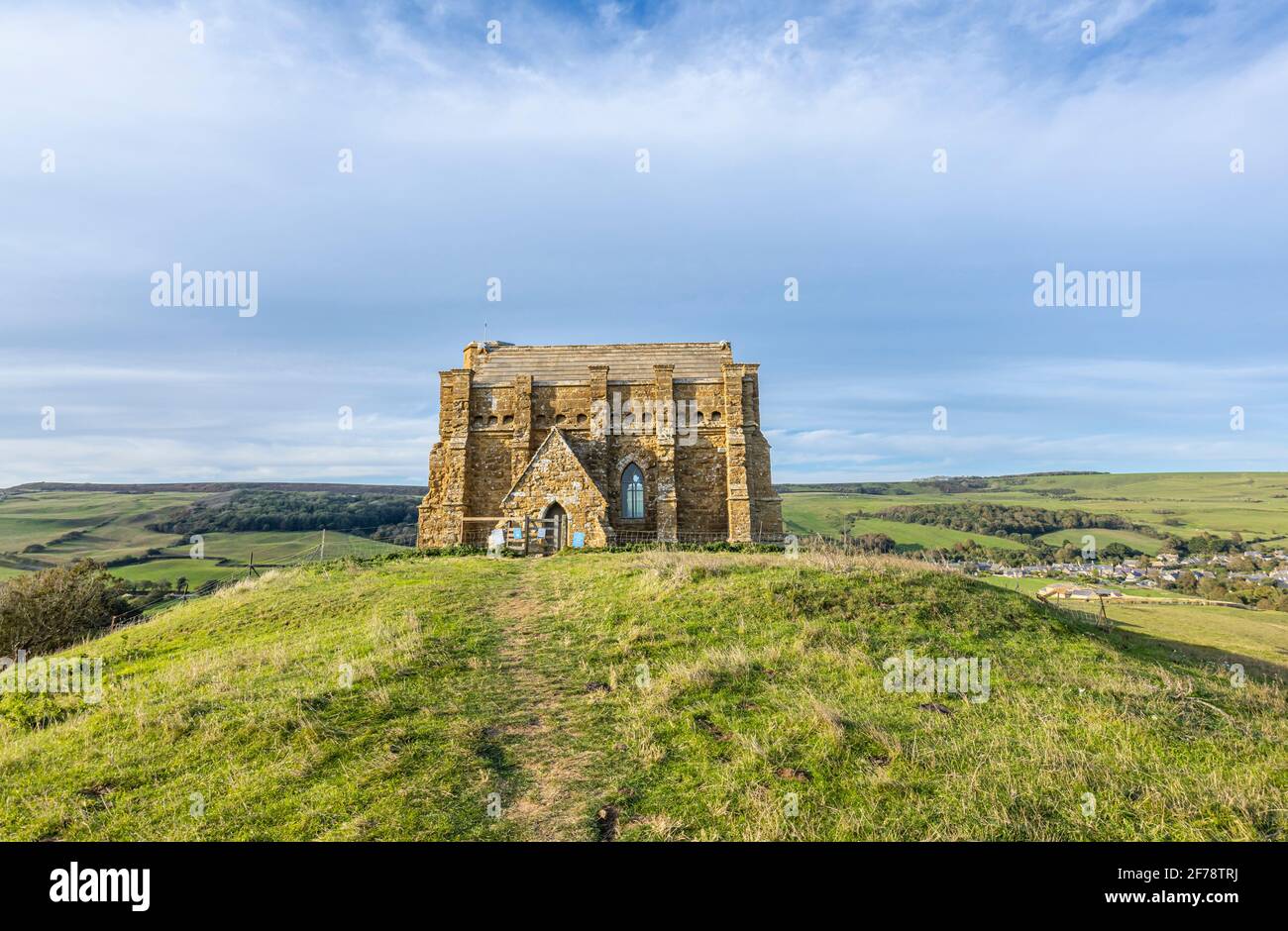 Capilla de Santa Catalina, una pequeña capilla en una colina sobre el pueblo de Abbotsbury en Dorset, al suroeste de Inglaterra, dedicada a Santa Catalina de Alejandría Foto de stock