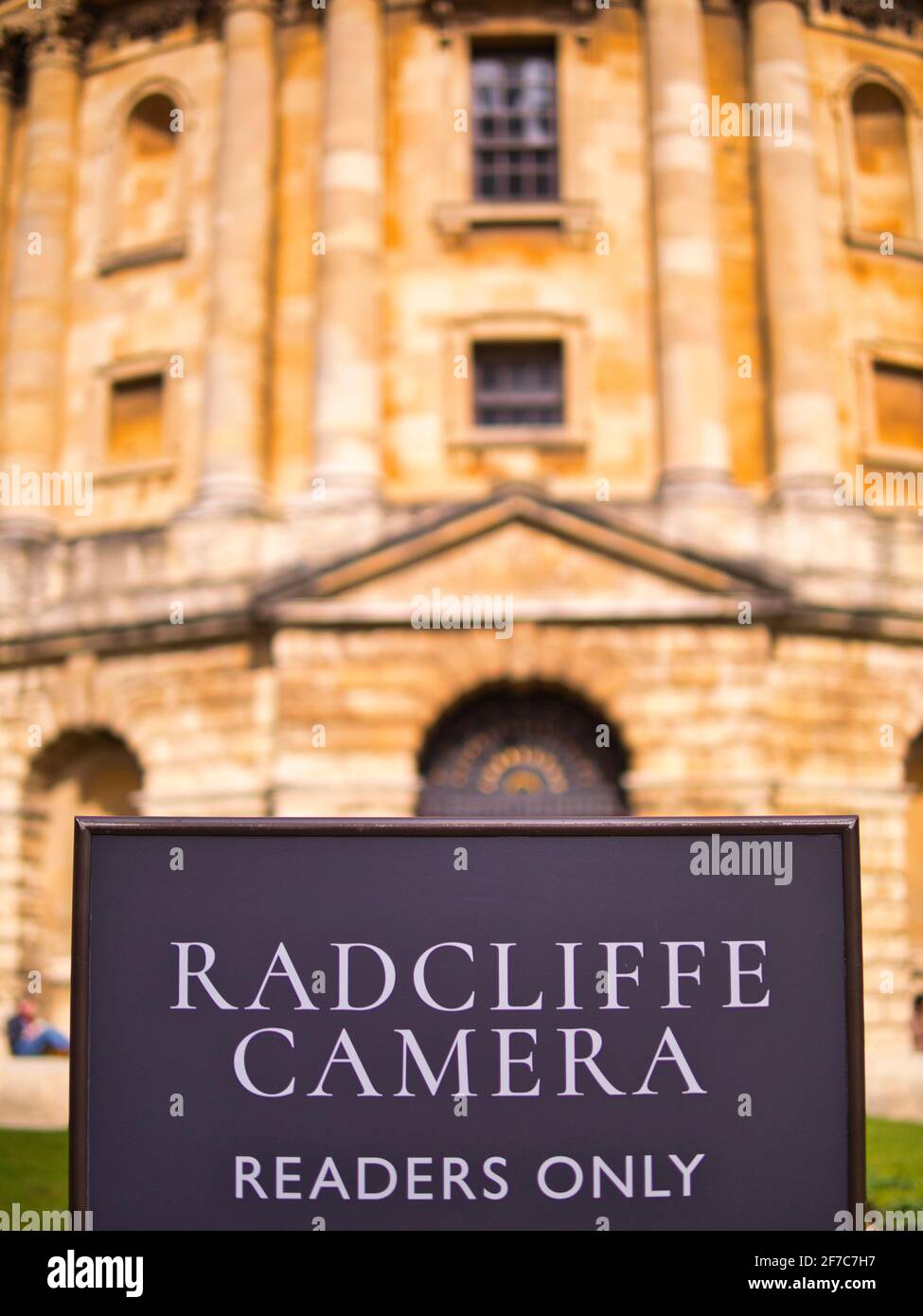 Letrero de Lectores, Radcliffe Camera, Universidad de Oxford, Oxfordshire, Inglaterra, REINO UNIDO, GB. Foto de stock