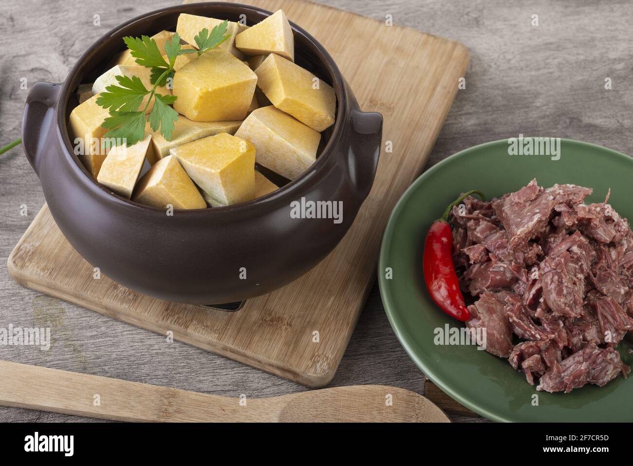 Kabocha típica brasileña con ingredientes de carne de res. Foto de stock