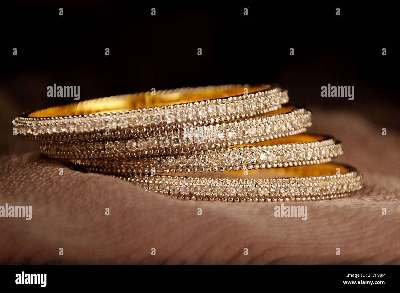 Pulseras diamantes indio, indio joyería tradicional Foto de stock