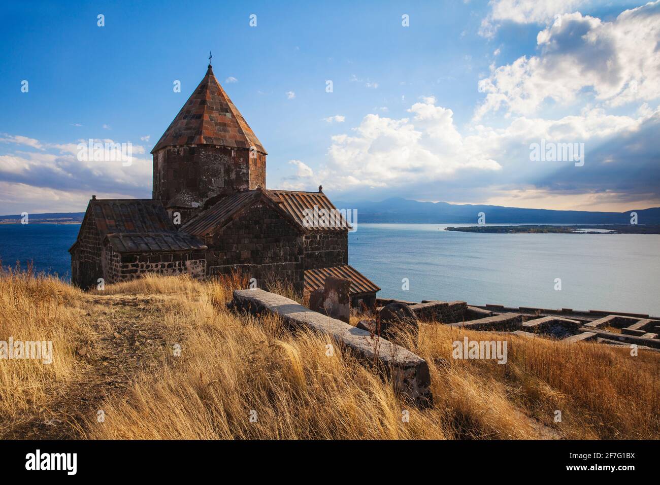 Armenia, Sevan, Lago Sevan, Monasterio de Sevanavank Foto de stock