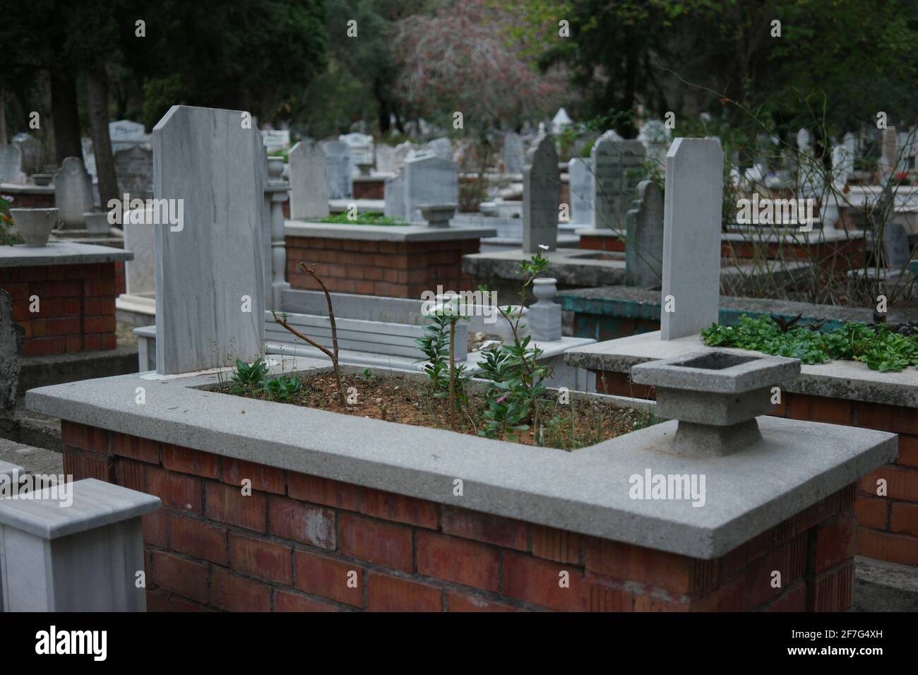 Tumbas y lápidas en el cementerio musulmán. Turquía, Europa Fotografía
