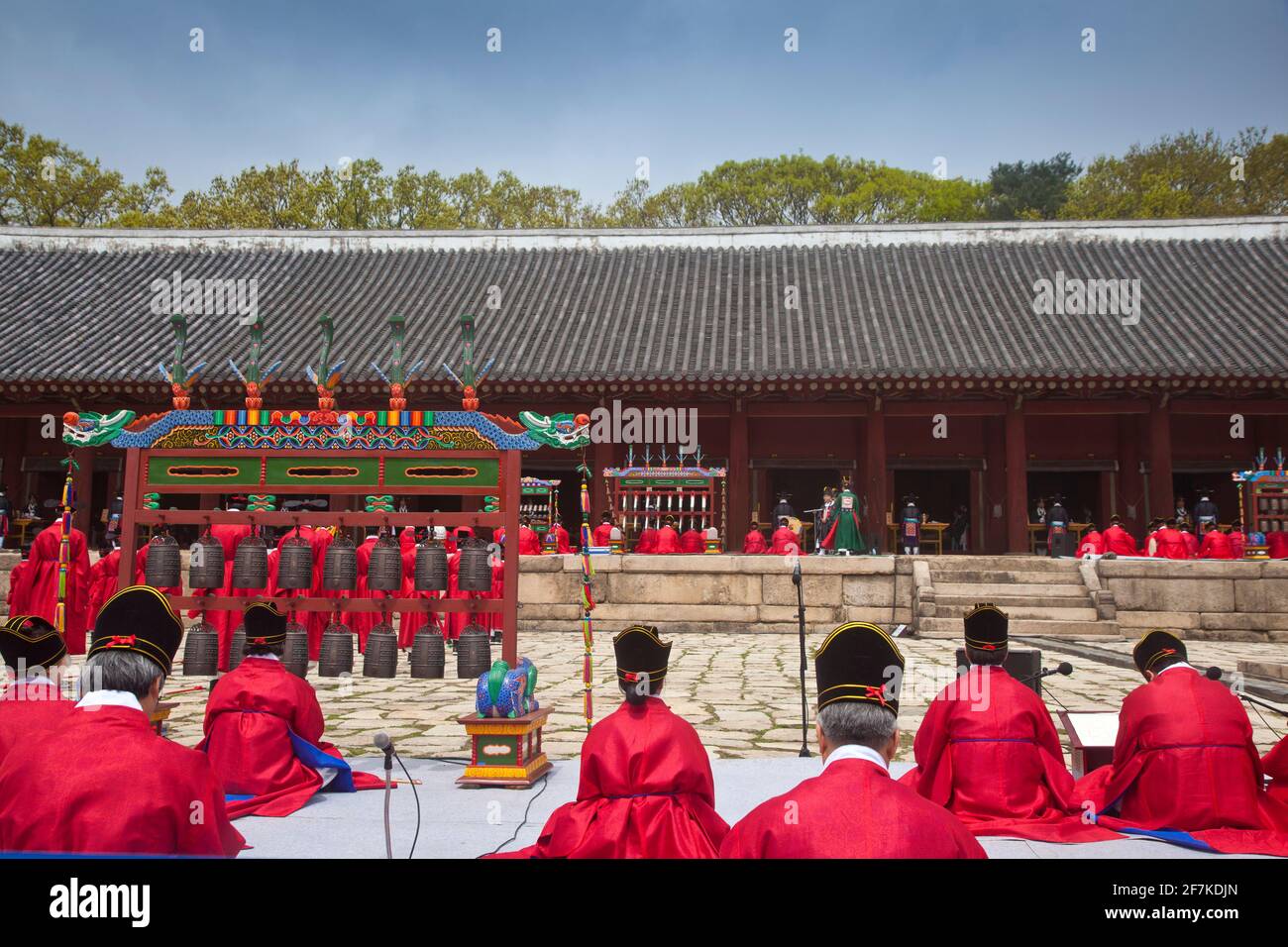 Corea, Seúl, el templo real Jongmyo, Jongmyo Daejae memorial ritual ancestral - Real Foto de stock