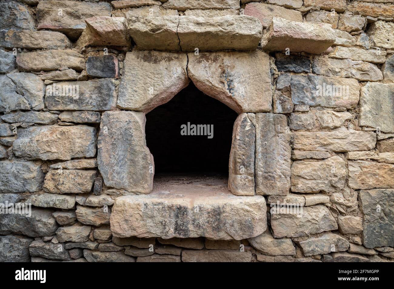 Antiguo horno de pan. Monasterio de Santa Maria de Rioseco. España  Fotografía de stock - Alamy