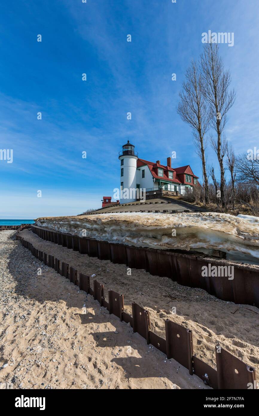 Point Betsie Lighthouse cerca de Frankfort, Michigan, ubicado a lo largo del Lago Michigan, Estados Unidos Foto de stock