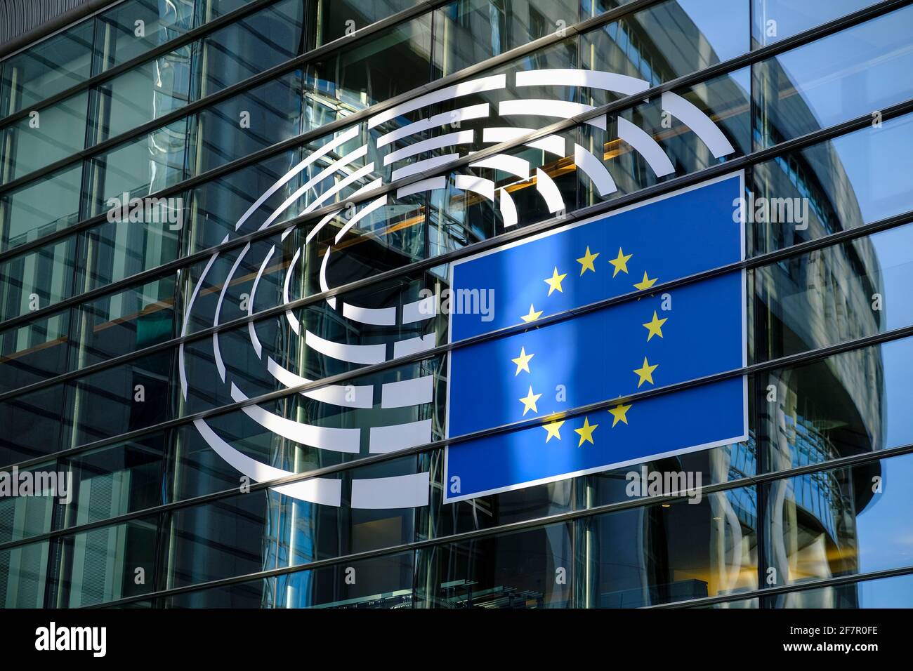 20.09.2019, Bruessel, Belgien - Logo des Europaeischen Parlaments en Bruessel am Gebaeude Altiero Spinelli Foto de stock