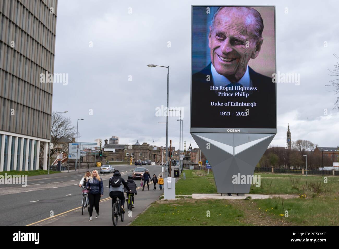 Glasgow, Escocia, Reino Unido. 10th de abril de 2021. Homenaje al príncipe Felipe, duque de Edimburgo, fallecido el 9th de abril a la edad de 99 años. Crédito: Skully/Alamy Live News Foto de stock