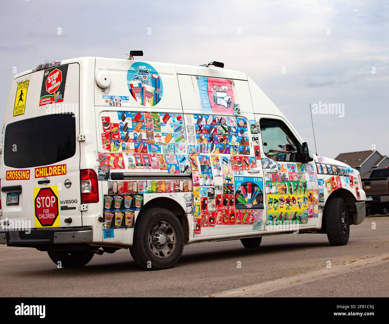 Carretilla de helados decorada en el Aeropuerto Internacional St Paul de Minneapolis. Minneapolis Minnesota MN Estados Unidos Foto de stock