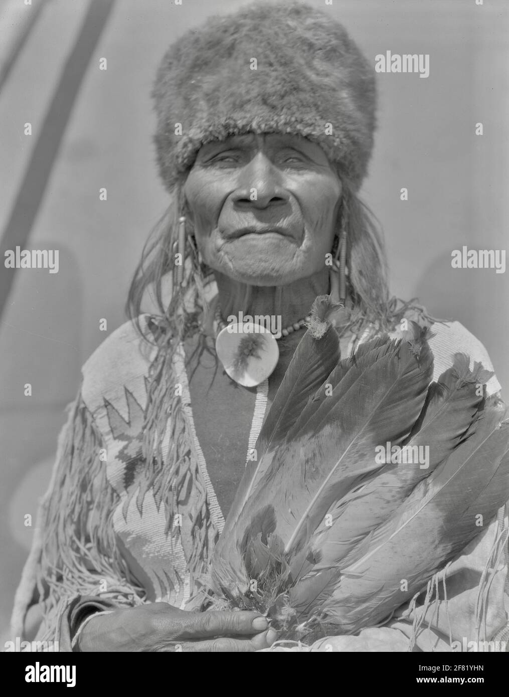 Voz lejana del pueblo Siksika de Canadá por Harry Pollard. Foto de stock