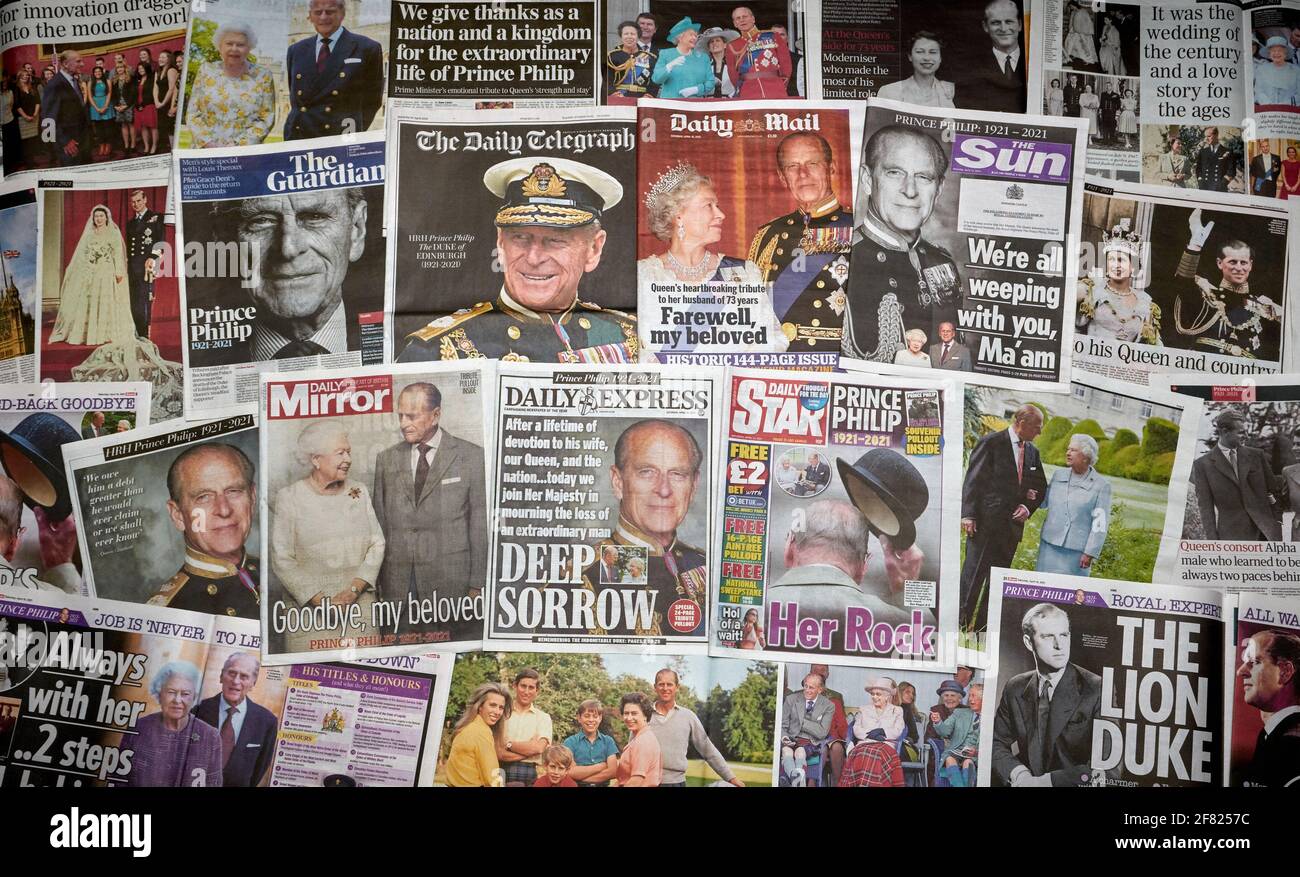 Páginas de prensa sobre la muerte del príncipe Felipe Que falleció el 9th 2021 de abril a los 99 años Foto de stock